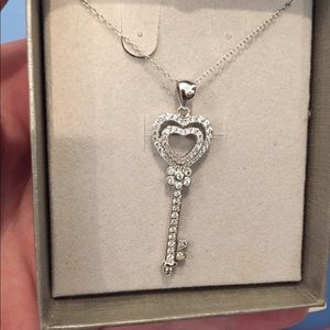 Nwt zales white saphire necklace